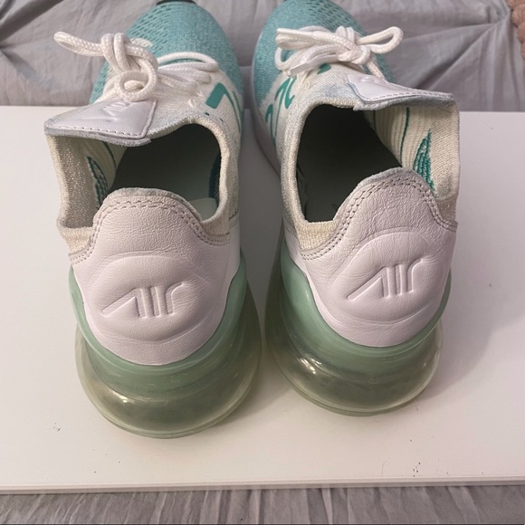 Nike Air 270 Flyknit ‘IGLOO’ - Picture 5 of 7